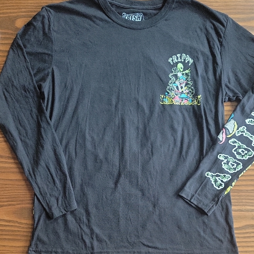 FRESH LAUNDRY Men's Black Long-Sleeve T-Shirt With Vibrant Graphic | Size: L
